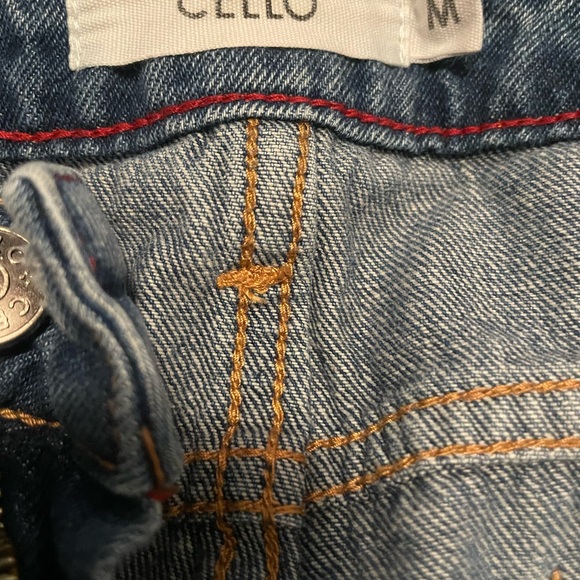 MEDIUM Cello Jean shorts - Picture 3 of 3